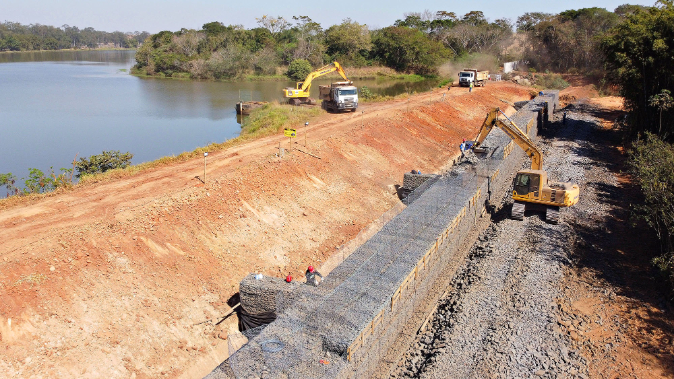 Obra da nova represa avança