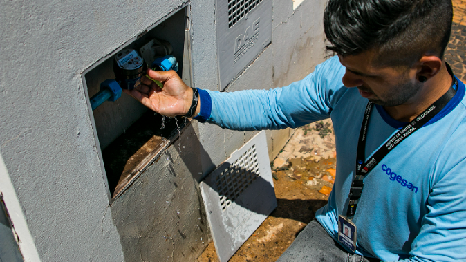 DAE de Santa Bárbara segue com troca de hidrômetros