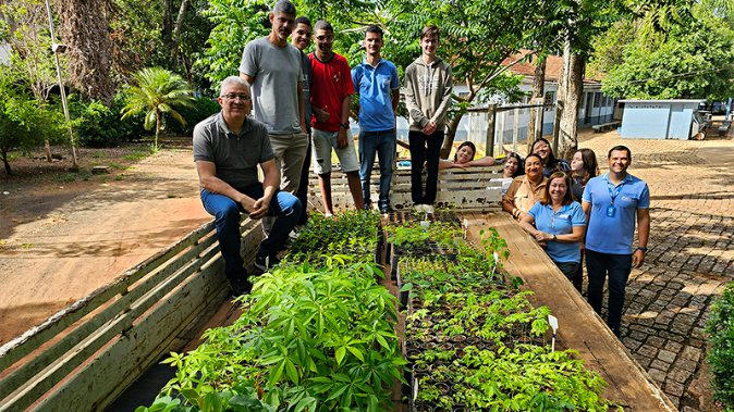 Foto: Projeto Refloresta encerra 2025 com entrega final de mudas e resultados expressivos