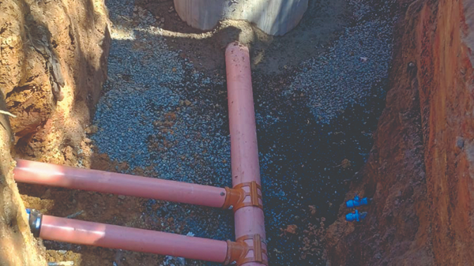 DAE realiza reparo em rede de esgoto no Parque Residencial Frezzarin