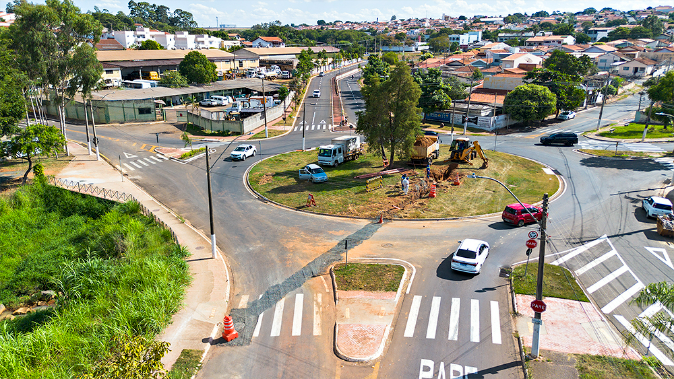 Foto: DAE realiza obra de readequação na rede de esgoto da região central, Vila Boldrin e Vila Linópolis