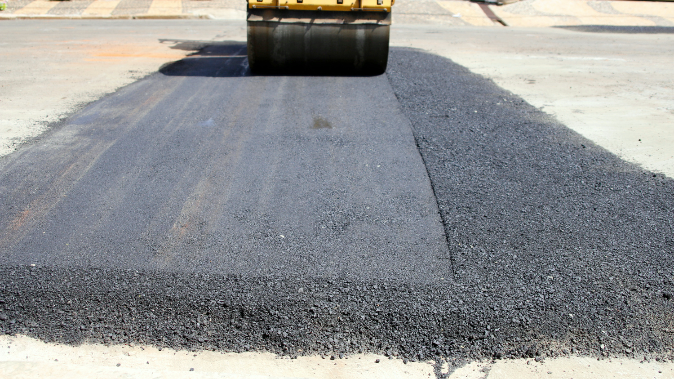 DAE repara asfalto com serviços de tapa buraco