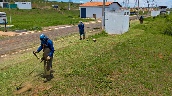 Foto: DAE de Santa Bárbara segue com serviços de limpeza em áreas próprias