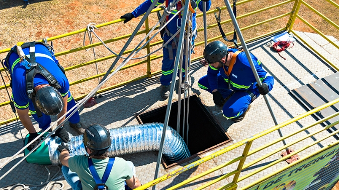 DAE conclui treinamento para trabalhos em espaços confinados